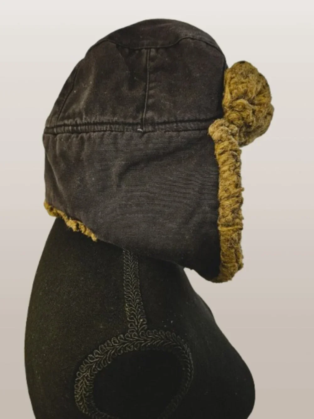 American Eagle Outfitters Trapper Hat - L/XL